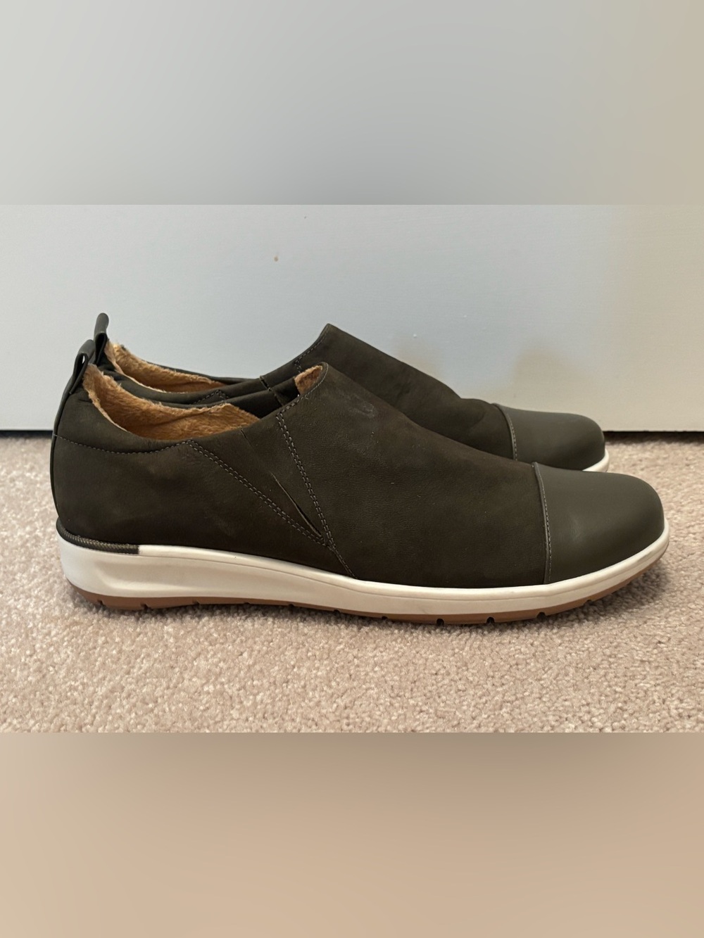 Walking Cradles Ozzie Women’s Size 9 Slip-On Shoes Dark Olive Ros Hommerson